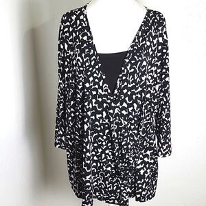 George Black & White Print Wrap Blouse/Black Cami w/Silver Circle, Sz 2X,18W-20W